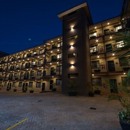 Speke Apartments Kitante Kampala Exterior foto