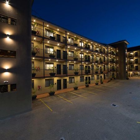 Speke Apartments Kitante Kampala Exterior foto