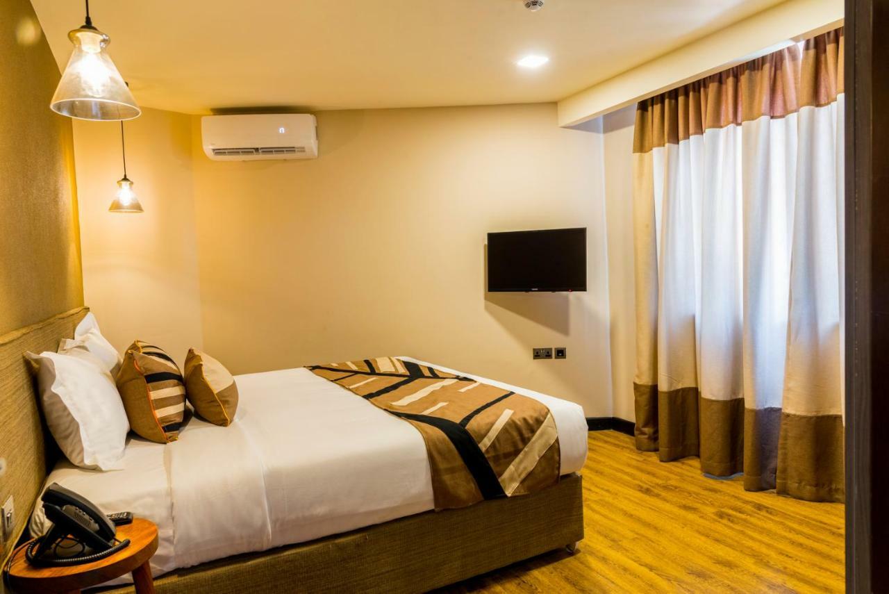 Speke Apartments Kitante Kampala Exterior foto