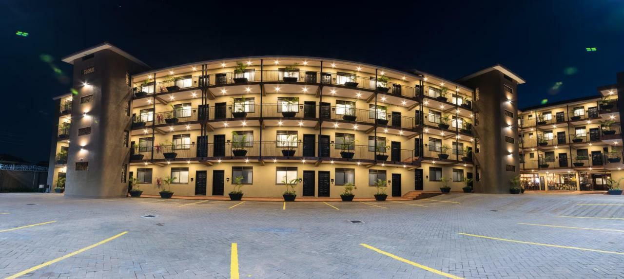 Speke Apartments Kitante Kampala Exterior foto